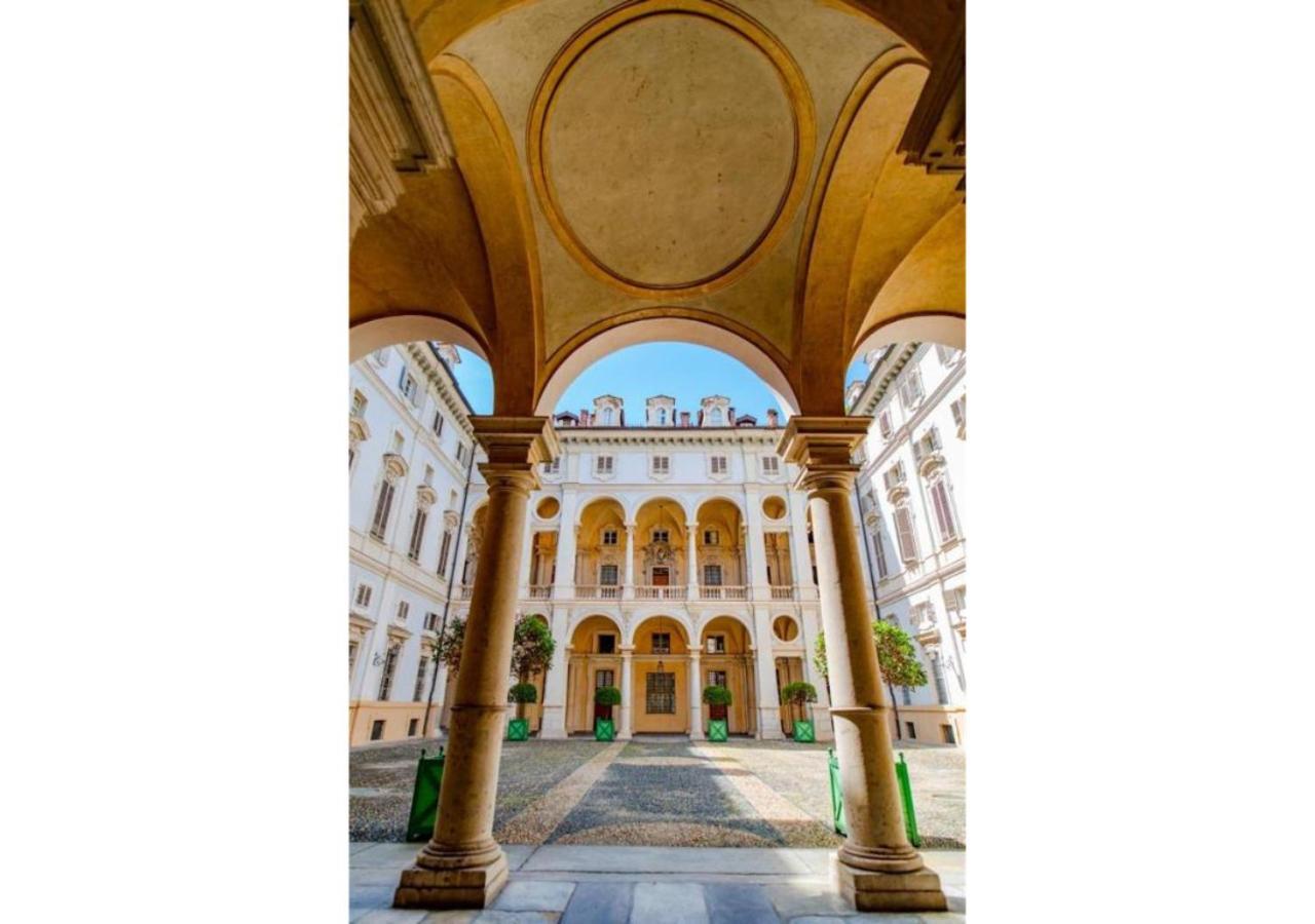Palazzo Paesana: L'arte A *