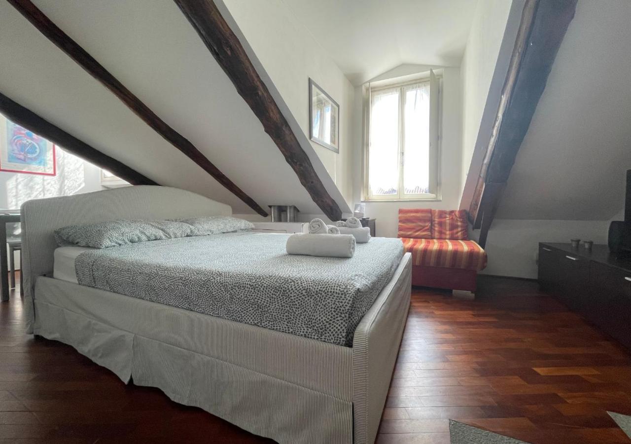 Palazzo Paesana: L'arte A Apartment *